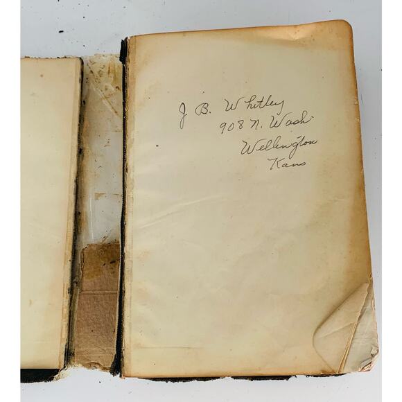 KJV Bible Thumb Index Holy Word Concordance Copywrite 1945 USA Made Imperfect - Picture 5 of 8